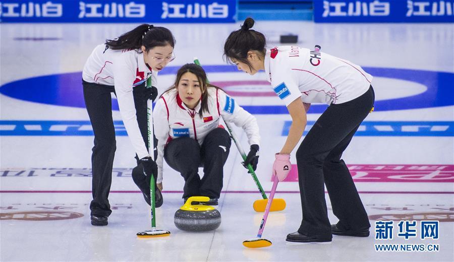 (體育)(1)冰壺——青海國際精英賽:中國女子A隊勝美國女隊