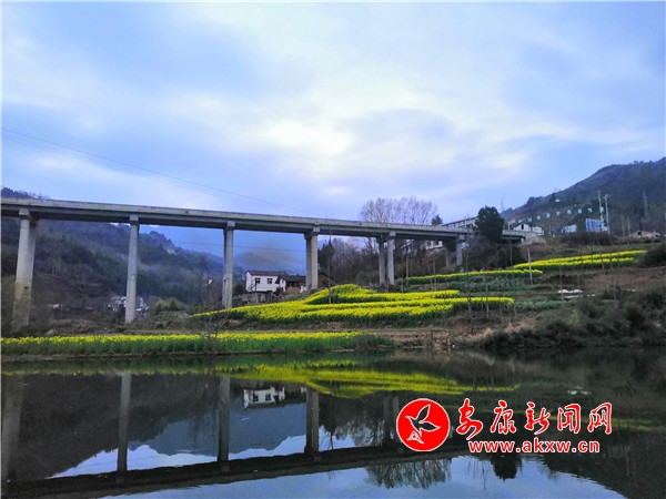 ʯȪˮƽL(fng)půӰԭǴ