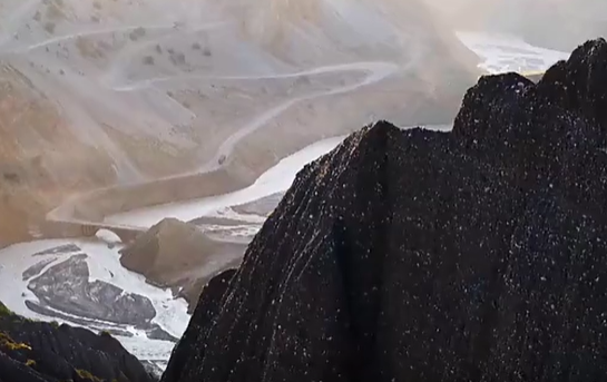 ͨ򷱘s֮·ڶԽɽc(din)ȿ